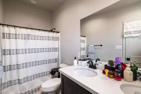 Bath - 11640 E 34 St, Yuma, AZ 85367 photo 3 of 3