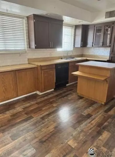 Kitchen - 945 E 26 Pl, Yuma, AZ 85365 photo 1 of 2