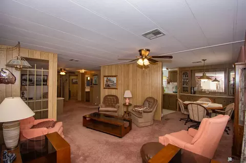 686 W Rainbow Ln, Yuma, AZ 85365