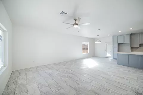 583 Estrella Dr, San Luis, AZ 85349 photo 3