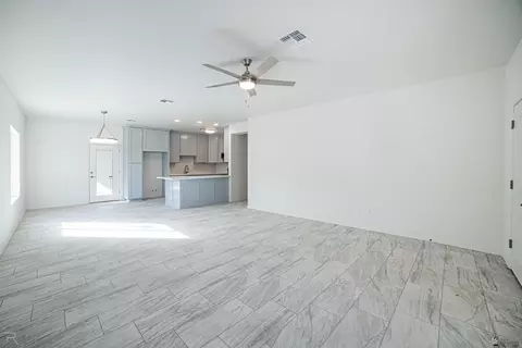 583 Estrella Dr, San Luis, AZ 85349 photo 4