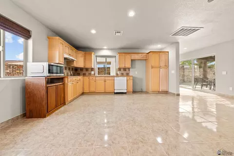 Kitchen - 13420 E 51 St, Yuma, AZ 85367 photo 1 of 3