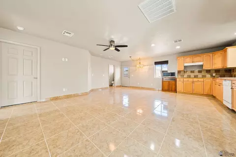 Living - 13420 E 51 St, Yuma, AZ 85367 photo 2 of 2