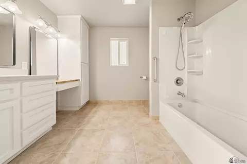 Bath - 13420 E 51 St, Yuma, AZ 85367 photo 2 of 6