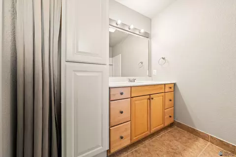 Bath - 13420 E 51 St, Yuma, AZ 85367 photo 5 of 6