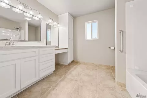 Bath - 13420 E 51 St, Yuma, AZ 85367 photo 1 of 6