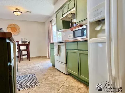 Kitchen - 8975 E 38 Pl, Yuma, AZ 85365 photo 5 of 5