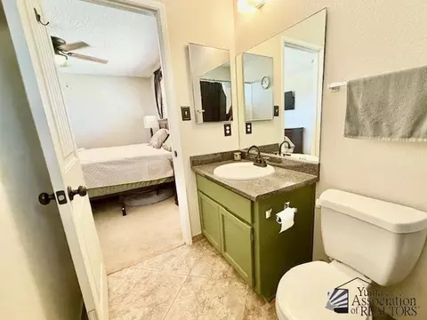 Bath - 8975 E 38 Pl, Yuma, AZ 85365 photo 4 of 4