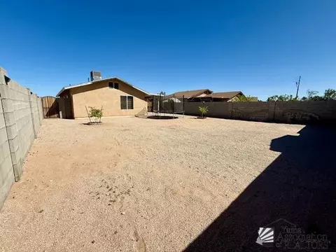 Exterior - 8975 E 38 Pl, Yuma, AZ 85365 photo 8 of 13