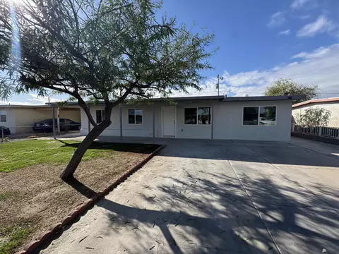 131 W 21 Pl, Yuma, AZ 85364