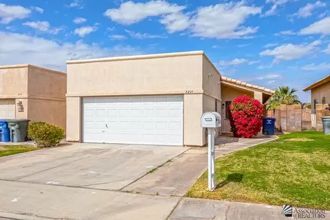 Exterior - 2204 E 27 Ln, Yuma, AZ 85365 photo 5 of 8