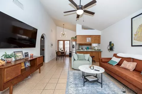 Living - 2204 E 27 Ln, Yuma, AZ 85365 photo 3 of 4