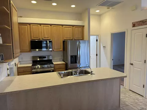 Kitchen - 13815 E 54 St, Yuma, AZ 85367 photo 3 of 10