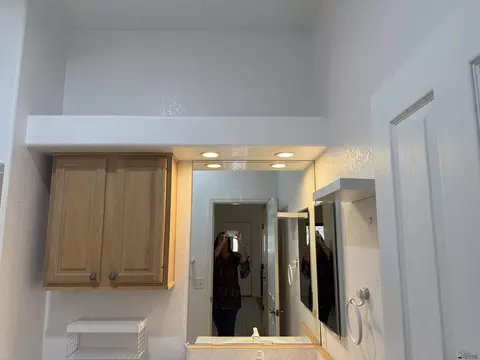 Bath - 13815 E 54 St, Yuma, AZ 85367 photo 1 of 6