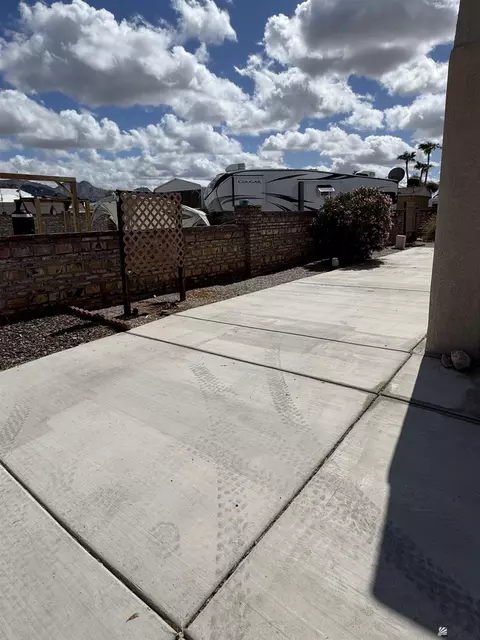 Exterior - 13815 E 54 St, Yuma, AZ 85367 photo 9 of 16