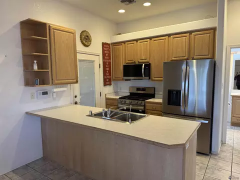 Kitchen - 13815 E 54 St, Yuma, AZ 85367 photo 4 of 10