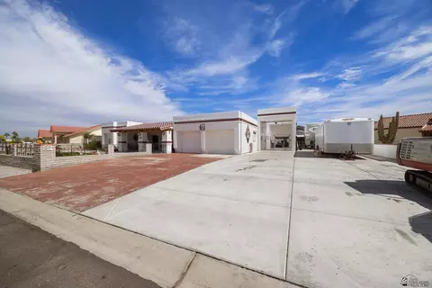11465 S Ironwood Dr, Yuma, AZ 85367