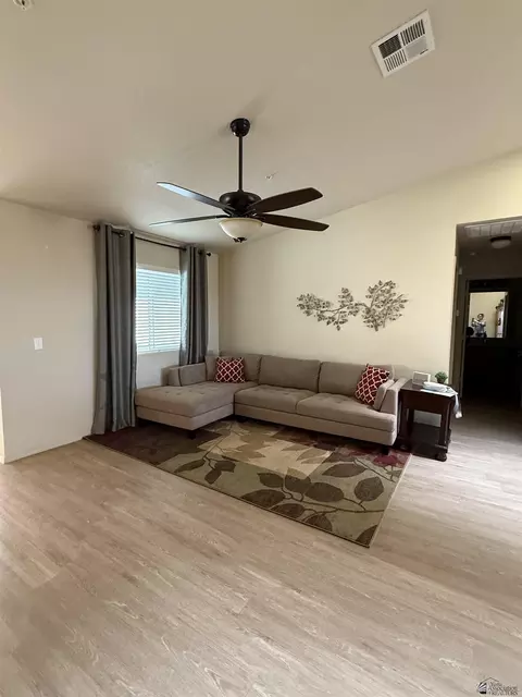 Living - 7299 E 39 Pl, Yuma, AZ 85365 photo 1 of 1