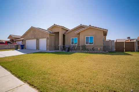 7957 E 43 St, Yuma, AZ 85365