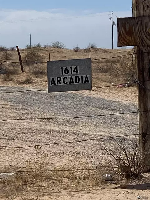 1614 N Arcadia Rd, Yuma, AZ 85333