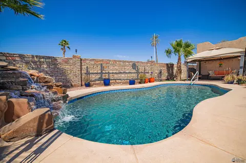 Exterior - 14522 E 48 Dr, Yuma, AZ 85367 photo 9 of 11