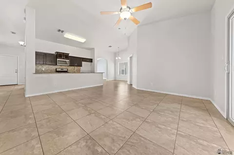 Living - 11630 E 36 St, Yuma, AZ 85367 photo 5 of 8