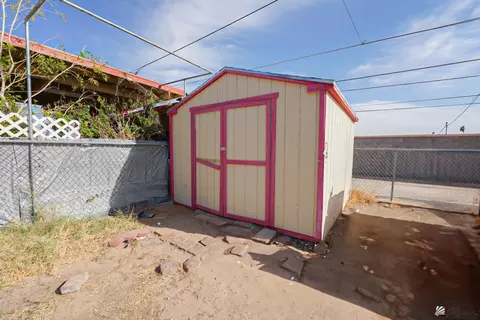 Exterior - 1311 E 24 Pl, Yuma, AZ 85365 photo 5 of 6
