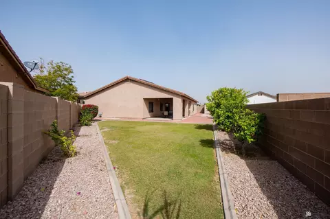 Exterior - 12127 E 35 St, Yuma, AZ 85367 photo 7 of 10