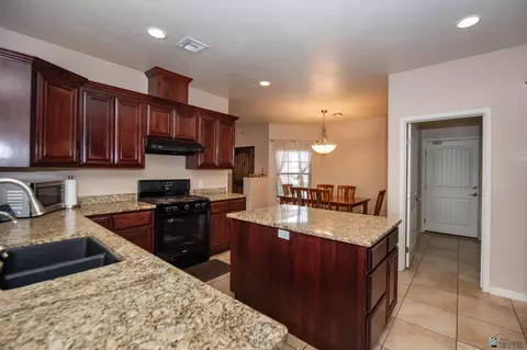 Kitchen - 12127 E 35 St, Yuma, AZ 85367 photo 5 of 5