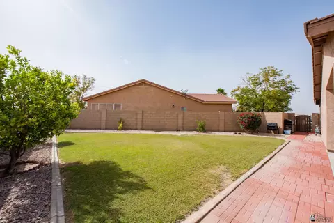Exterior - 12127 E 35 St, Yuma, AZ 85367 photo 8 of 10