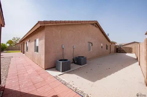 Exterior - 12127 E 35 St, Yuma, AZ 85367 photo 5 of 10