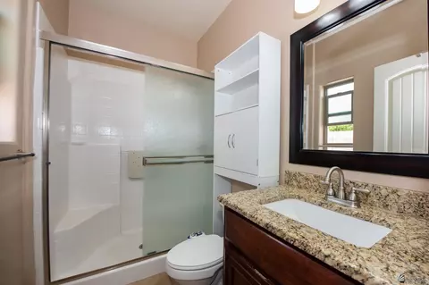 Bath - 12127 E 35 St, Yuma, AZ 85367 photo 2 of 3
