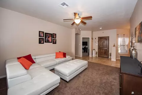 Living - 12127 E 35 St, Yuma, AZ 85367 photo 2 of 4