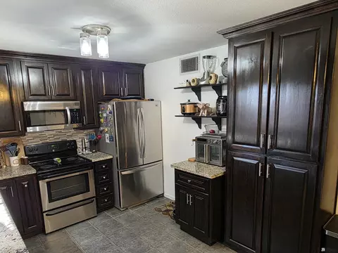 1904 E 26 Pl, Yuma, AZ 85365 photo 12