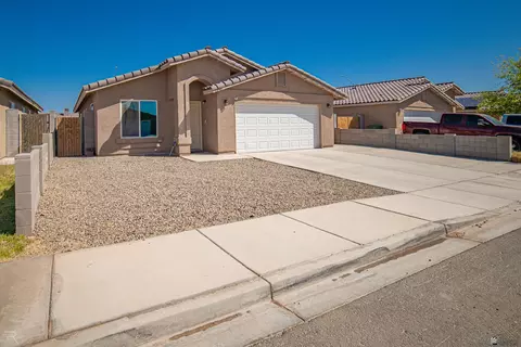 7850 E 44th Pl, Yuma, AZ 85365 photo 3