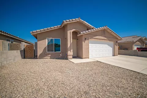 7850 E 44th Pl, Yuma, AZ 85365 photo 2