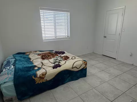 Bedroom - 8688 E 41 Ln, Yuma, AZ 85365 photo 6 of 6