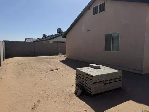 Exterior - 8688 E 41 Ln, Yuma, AZ 85365 photo 5 of 6