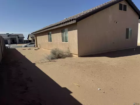 Exterior - 8688 E 41 Ln, Yuma, AZ 85365 photo 2 of 6
