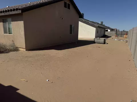 Exterior - 8688 E 41 Ln, Yuma, AZ 85365 photo 3 of 6