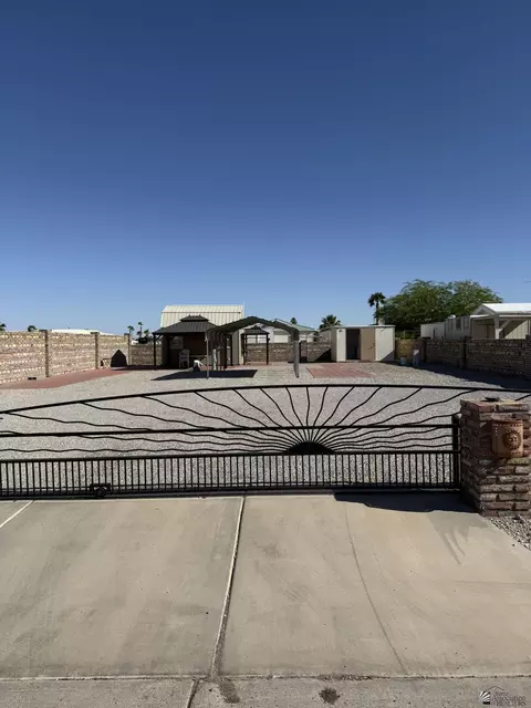 12264 E 38 Pl, Yuma, AZ 85367 photo 2