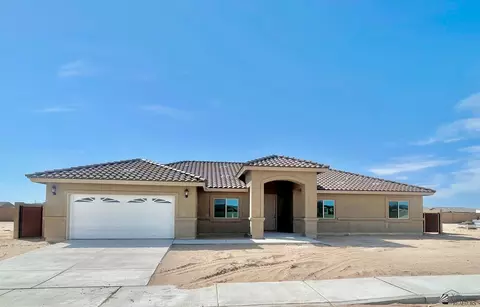 5709 E 44th Pl, Yuma, AZ 85365