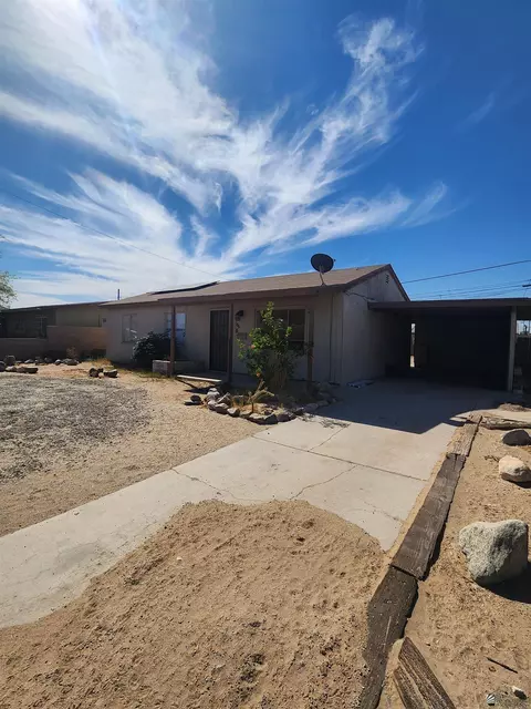 927 E La Mesa St, Yuma, AZ 85365
