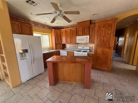 Kitchen - 13257 E 55 Dr, Yuma, AZ 85367 photo 2 of 2