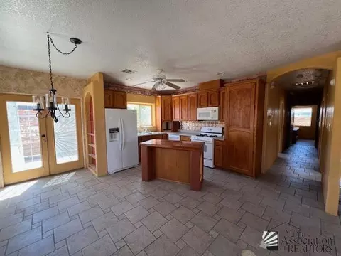 Kitchen - 13257 E 55 Dr, Yuma, AZ 85367 photo 1 of 2