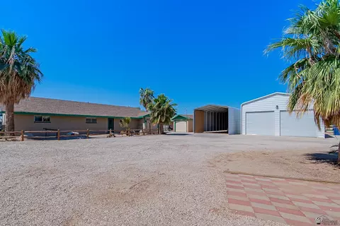 8106 S Highway 95, Yuma, AZ 85365