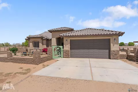 4524 E Nine Iron Dr, Yuma, AZ 85365