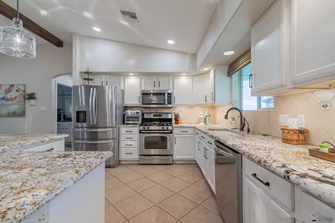 11674 E 28 Pl, Yuma, AZ 85367 photo 9