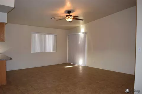 Living - 8862 E 24 Ln, Yuma, AZ 85365 photo 2 of 3
