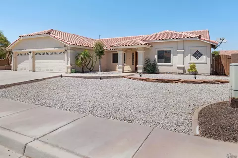 8356 E Topeka Pl, Yuma, AZ 85365 photo 2